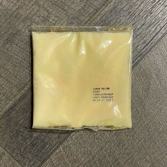 Geek & Co. Gummy Candy Lab Mold, Lemon Flavored Sugar Mix & Instruction Manual. - Picture 5 of 6